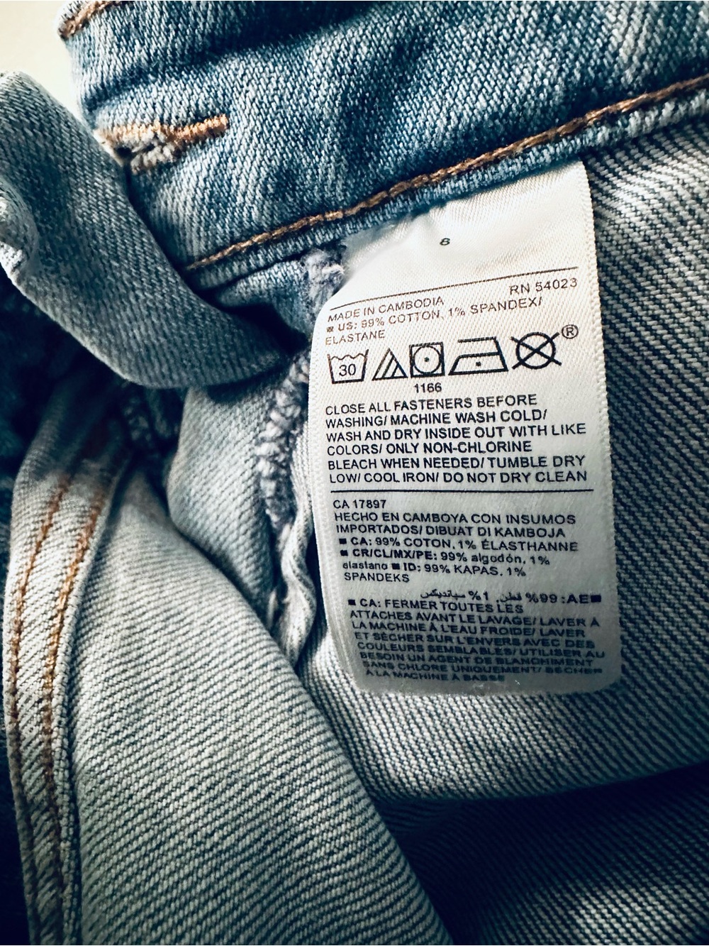 Old Navy Light Blue Distressed Denim Overalls Women’s Sz 8 Waist 30” Insm 26.5” - Picture 9 of 10